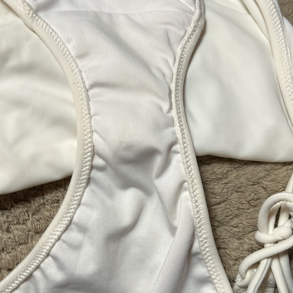 Victoria’s secrets soild white  bikini - Picture 9 of 9